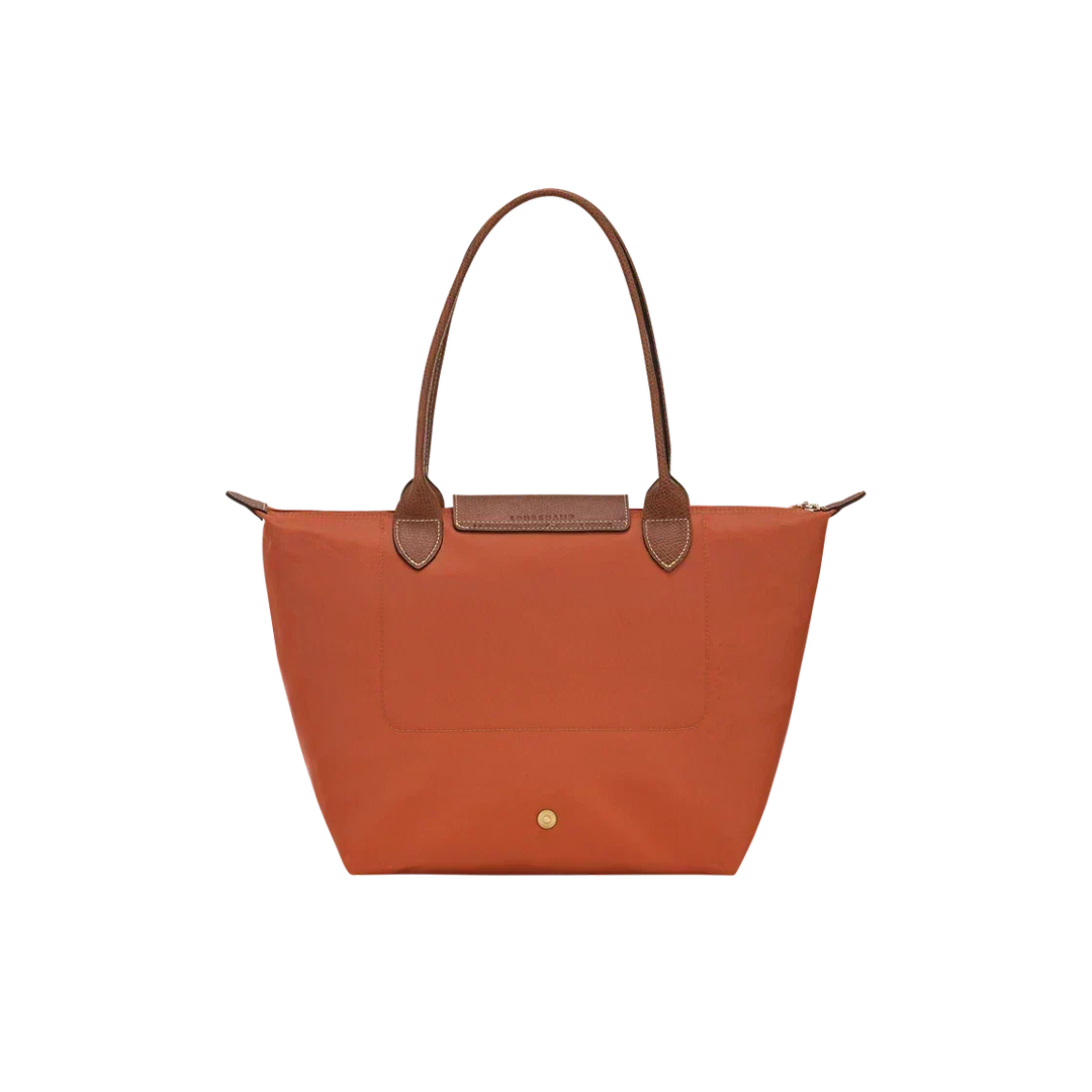 Grande Tote, Tiilenpunainen